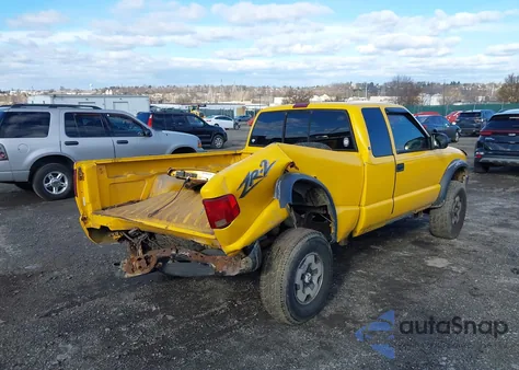 2002 Chevrolet S-10 Ls from USA, damaged, VIN 1GCCT19W828259132